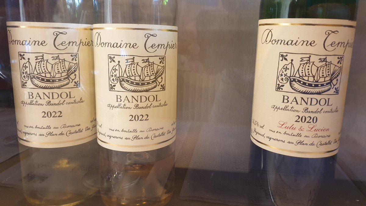 PinardTweetard's tweet photo. Pèlerinage 2/2
#Tempier mon chouchou.
Accueil chaleureux par Julia. Dégustation du rosé délicieux et du rouge 2020 sensationnel (dommage que le prix ait un peu.... pris 20%) du coup ce soir c'était... https://t.co/cWt5lCBSLL