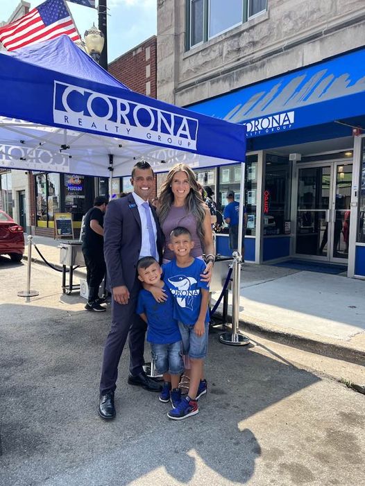 The Family of Real Estate!! We love giving back!!
Especially to the City that made us!! The Great City Of Blue Island!! 💙

*Insert my son Dre here* #thefamilyofrealestate #gicingback #allforfree #monthlyfreeevents #tacotuesday #coronarealtygroupinc #familyislove #blueisland