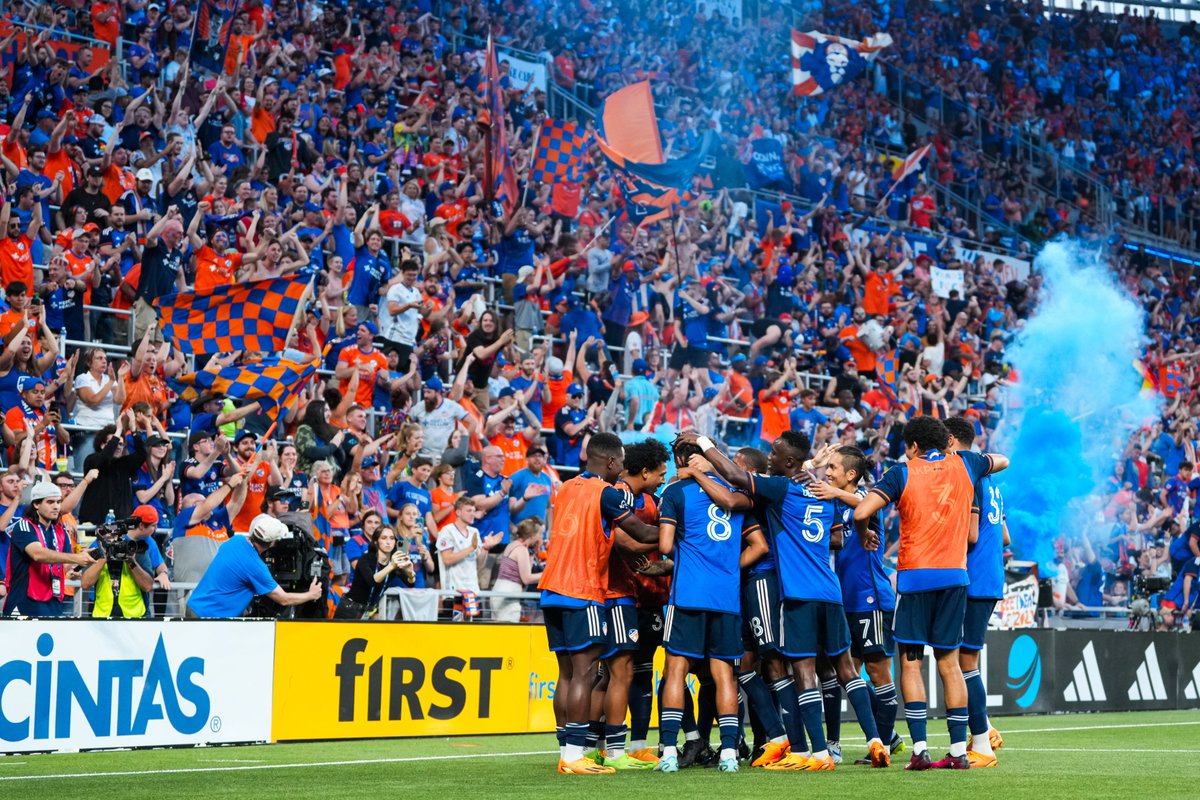 fccincinnati's tweet photo. On Wednesdays we wear Orange and Blue. 😤 https://t.co/Gh7aVoaRzF
