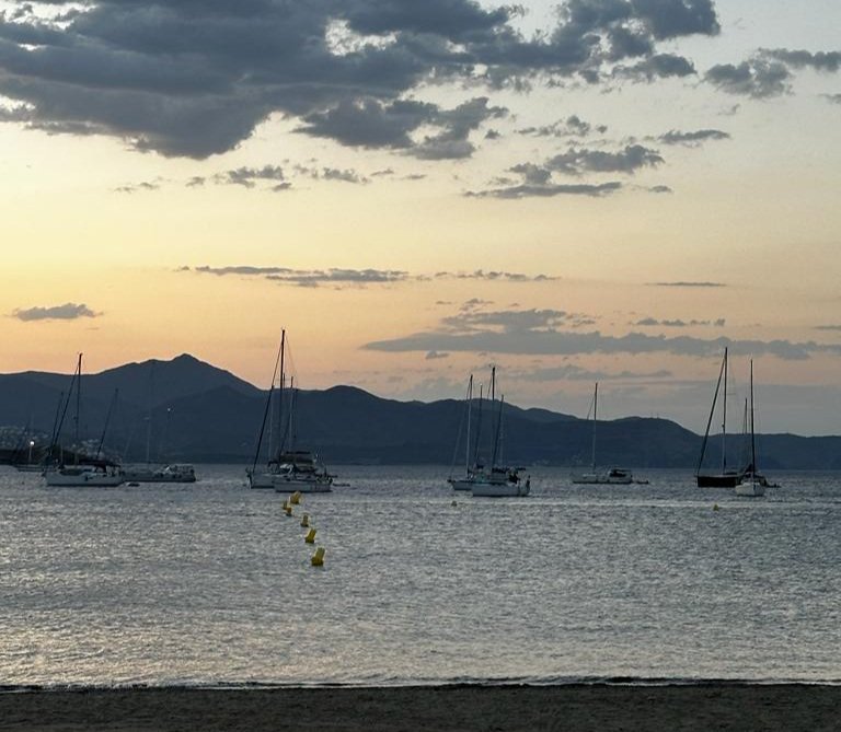 JordiTiV's tweet photo. Bona nit guap@s ...
L'Empordà de dalt també enamora 😬😬😍😍
#capvespres https://t.co/8n2Q9UhNg4