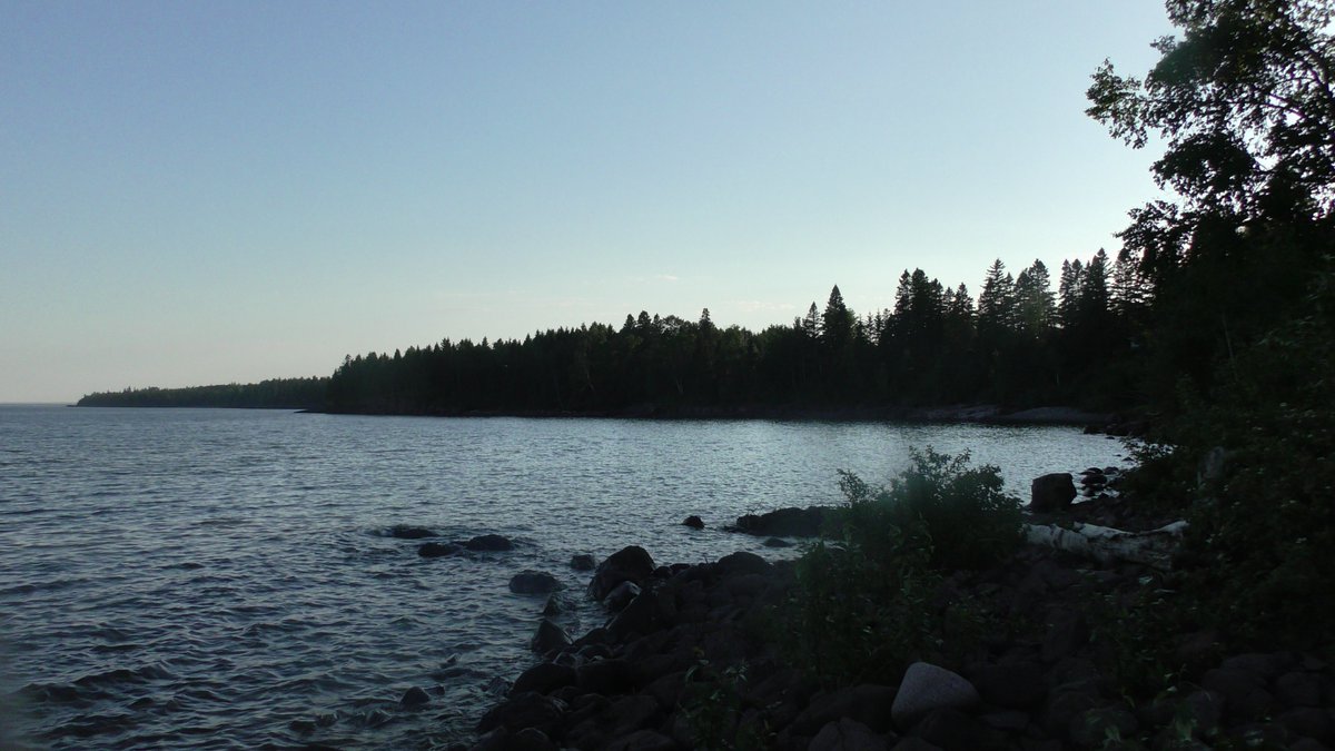 AdamasNemesis's tweet photo. There's nothing else like a summer's evening twilight in the North. A picture of my favorite part of Minnesota, which I dub simply "North Shore".

#art #photography #LakeSuperior #GreatLakes #NorthShore #Minnesota #beach #shore #forest #TwoHarbors https://t.co/4KB7uJhYCW