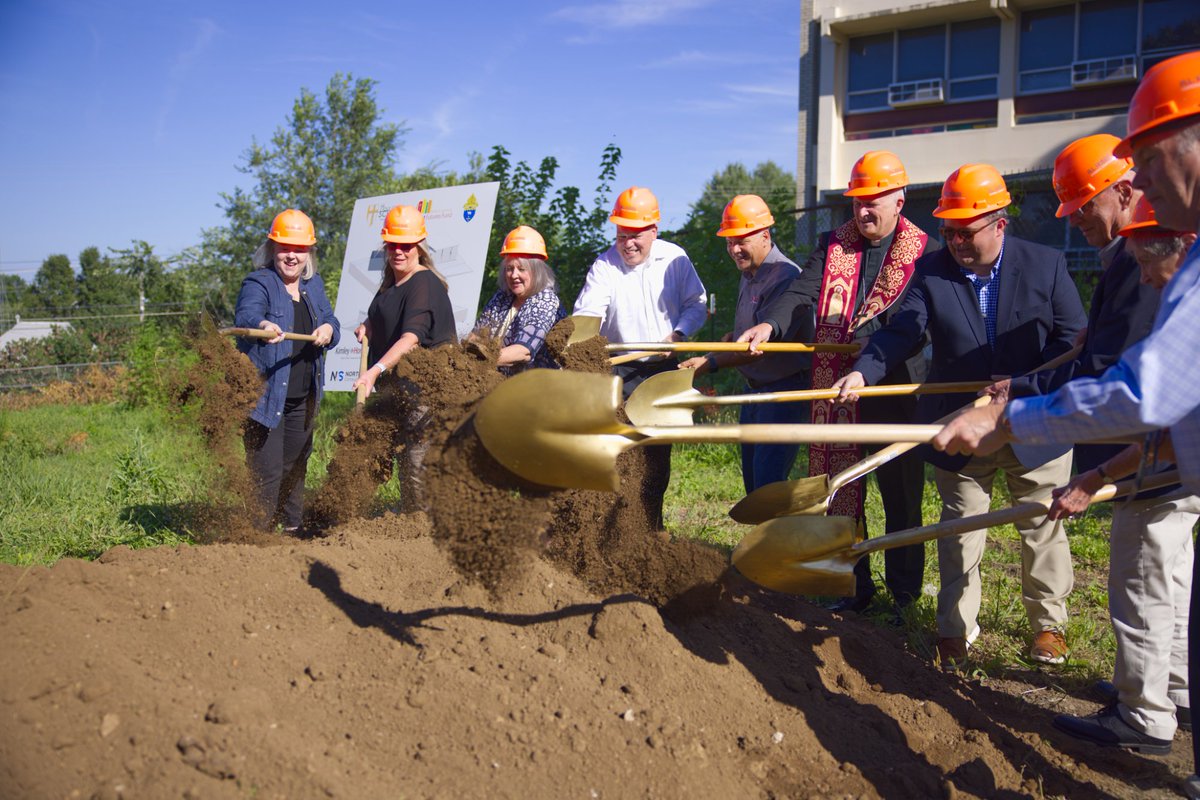 Last week we broke ground on a new project with Bright Futures Fund and Holy Cross School! We are excited to get this project underway!
#BrightFuturesFund #HolyCrossSchool #ALHuber #KCconstruction
