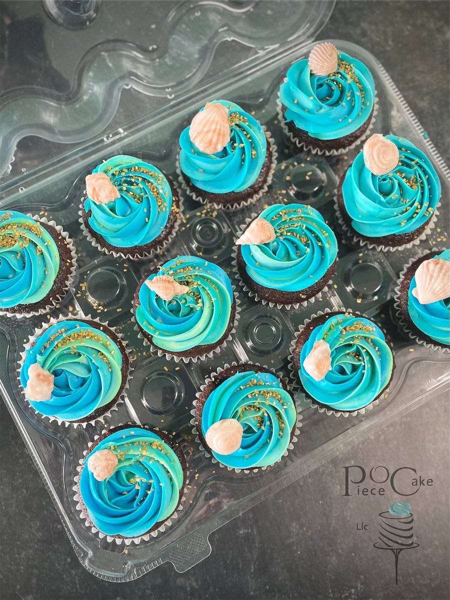 PieceOCake_LLC's tweet photo. Just beachy 🕶️🐚⛱️
.
.
#beach #beachvibes #beachcake #beachcupcakes #tropicalcake #tropicalcupcakes #shore #sand #surf #sun #customcakes #specialtycakes https://t.co/9Uks4p22hc