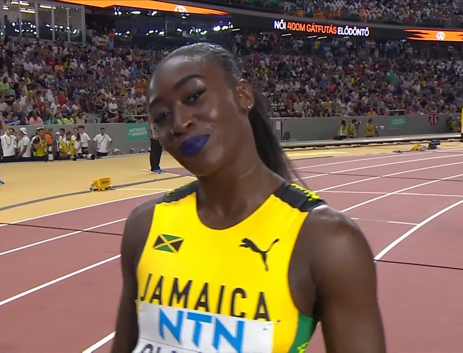 Rushell Clayton 🇯🇲 ran a new Personal Best of 53.30s to get semi 1 of the women's 400mH, Anna Cockrell 🇺🇸 held down 2nd in 53.63s, while Viivi Lehikoinen 🇫🇮 was 3rd in 54.48s.

#WorldAthleticsChampionships #WorldAthleticsChamps #Budapest2023