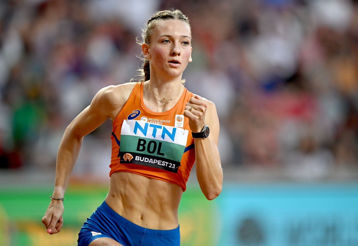 Femke Bol 🇳🇱 clocked a time of 52.96s to win semis 2. Andrenette Knight 🇯🇲 in 2nd with 53.72s, while Dalilah Muhammad 🇺🇸 got 3rd in 54.19s.

#WorldAthleticsChampionships #WorldAthleticsChamps #Budapest2023