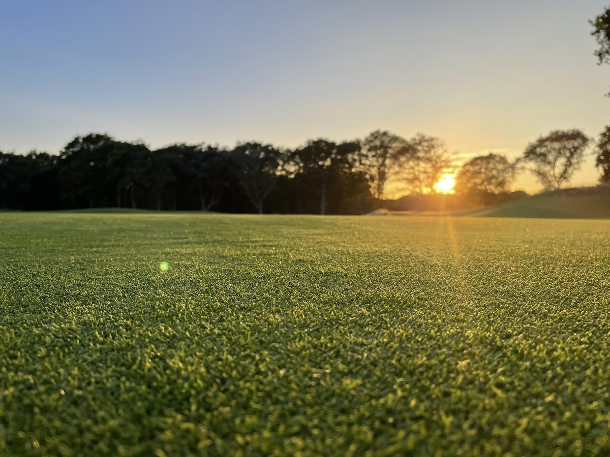NparisCM's tweet image. Fabulous evening here @royalwimbledon having a look at the recent irrigation installation and results of green renos. @MJAbbottLtd 👍