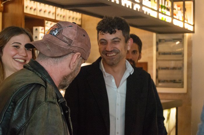 moneyeoficial's tweet photo. El videoclip "Ésta noche", lo grabamos en diversas localizaciones. Uno de esos lugares es en la cafetería " La Bohemia " en Mérida (Badajoz). Os dejamos el primer book de fotos de ese día. Gracias a todos los participantes. 
https://t.co/10KplR9jjM
Fotografía: @Dariomusician https://t.co/N0XFVdptsT
