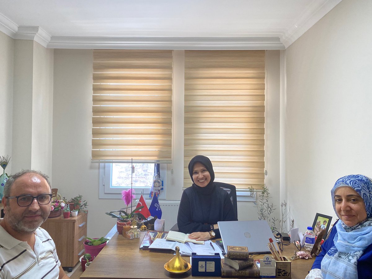 Ensar Vakfı Diyarbakır Şube Hanımlar Komisyon Sorumlumuz Gülten Akçer ve kıymetli eşi Ensar Vakfı Yönetim Kurulu üyesi Tayfur beye nazik ziyaretleri için teşekkür ediyoruz 🌼