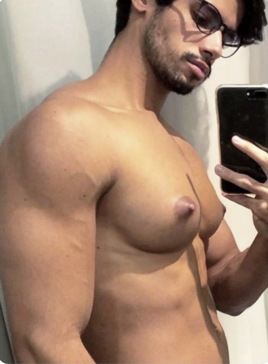 bouncingmanpecs's tweet photo. Is it possible to have my lips surgically attached to his tit? 🤪 https://t.co/tAmb0P8cIy