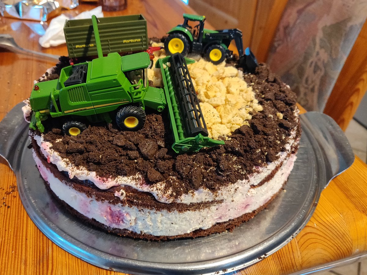 Lena Spam tweet media