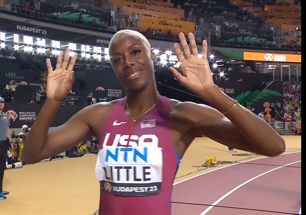 Shamier Little 🇺🇸 finished semis 3 with a 52.81s of the women's 400mH,
Kemi Adekoya 🇧🇭 gets 2nd in an Asian Record of 53.39s while Janieve Russell 🇯🇲 was 3rd in 53.69s.

#WorldAthleticsChampionships #WorldAthleticsChamps #Budapest2023