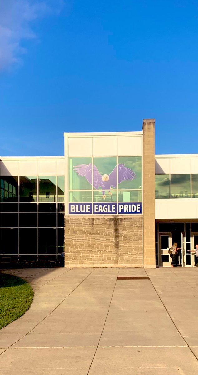 NhsPaukovitch's tweet photo. Started year 20 today📚 🏫There’s nothing quite like the excitement and renewed inspiration of a new school year 💙🦅 https://t.co/XGfQ1Hyo9y