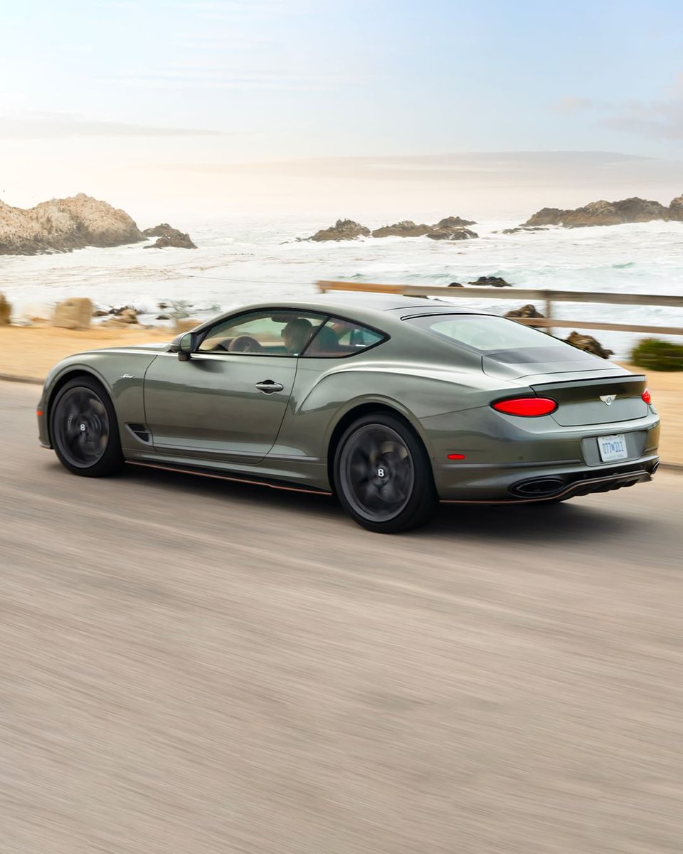 duPontREGISTRY's tweet photo. Bentley Unveils 1-of-1 Continental GT Speed 🔥 
-
Inspired by the first production Continental GT of 2003, this unique GT Speed represents Bentley's commitment to modern luxury and heritage. Its Cypress Green exterior and Saddle leather interior evoke the original model's design! https://t.co/wLcHAxyDj0