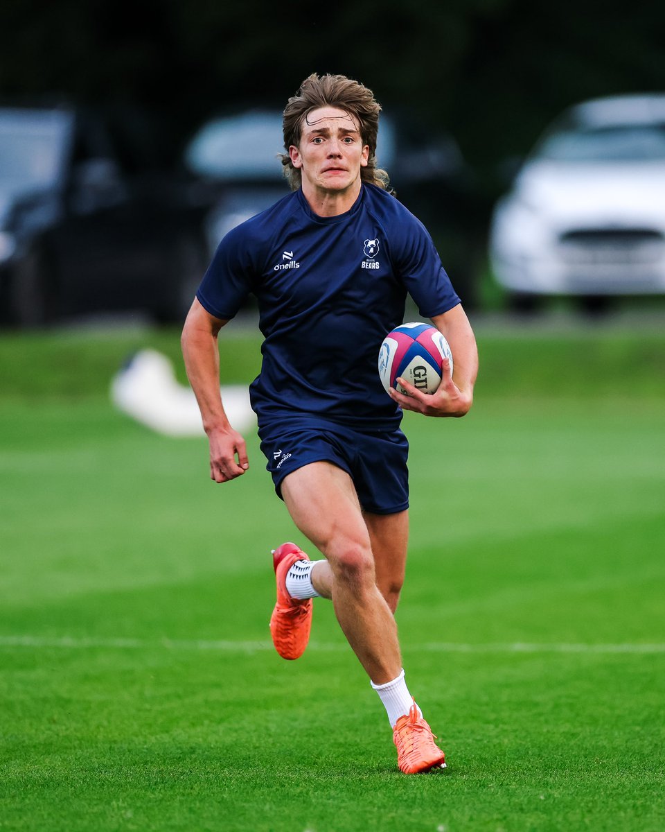 BristolBears's tweet photo. The Cubs are back this weekend! 🐾 

🆚 @BathRugby U18
🏆 #AcademyU18League 
🗓️ Sat, Aug 26th
⏰ 12.15pm KO
📍 @ChippenhamRFC 

Who’s making the trip for the first West Country derby of the season? 🙋‍♂️ https://t.co/BptUHIvgeG