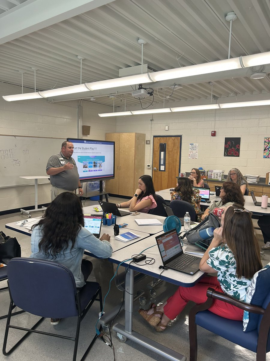 Jonathan McGavin tweet media