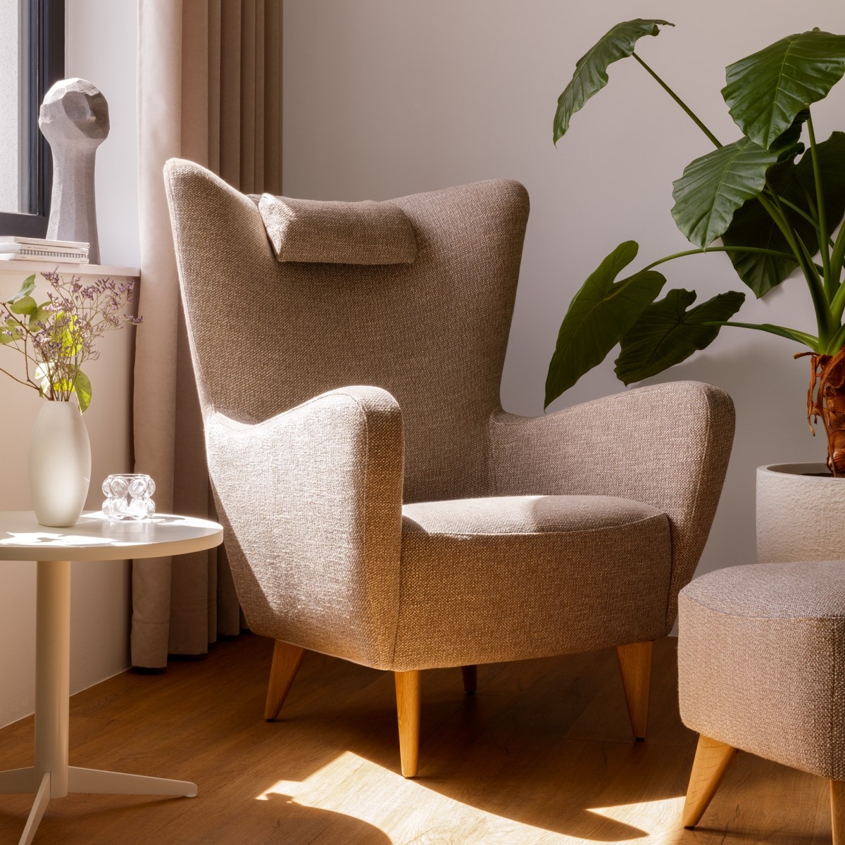 Soft curves, shaped armrests and perfect proportions.

Enjoy 20% OFF sofas and chairs, plus FREE delivery until 31st August!

#CromeInteriors #SITS #Scandi #HomeInteriors #HomeDecor #Comfort #InteriorGoals #ModernHome #NeutralInteriors #LivingRoom #MiltonKeynesFurniture