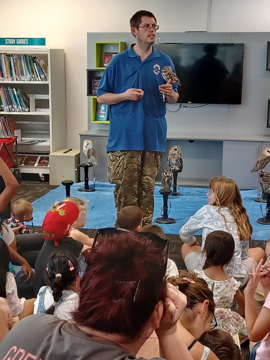 What a 'hoot'! @JambsOwls came to visit today! We learnt lots of information about owls and even got to meet a few of them! What a fun and memorable event! 🦉 
@GreenwichLibs #ReadySetRead #SummerReadingChallenge #SummerActivities