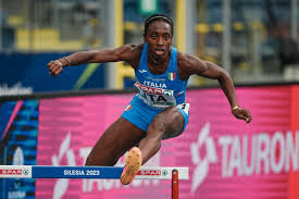 FerencinoDS's tweet photo. #Budapest2023 
Ayomide Folorunso " Non sono venuta qui a vendere arachidi!"

E infatti prima volta sotto i 54" nei #400hs , 53,89°, record italiano, qualificazione in finale e una simpatia prorompente. https://t.co/CskJtG3zGI