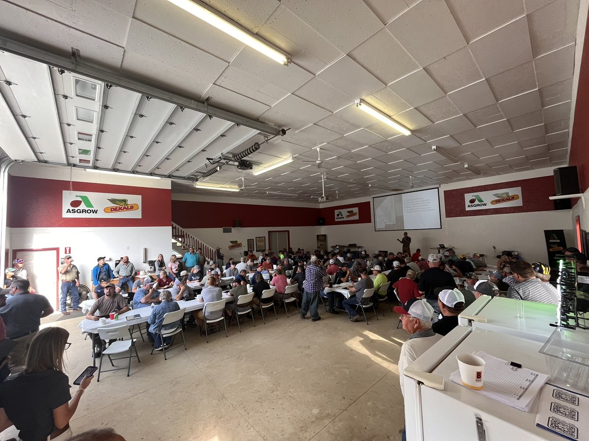 DKCAS_MI's tweet image. A great Day 1 for our Grower Showcase in Mason, MI! We hosted 200+ customers and retail partners showcasing the excitement around our portfolio! @Asgrow_DEKALB #SponsorsofSuccess #Bayer4MI