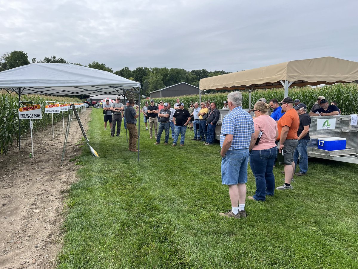 DKCAS_MI's tweet image. A great Day 1 for our Grower Showcase in Mason, MI! We hosted 200+ customers and retail partners showcasing the excitement around our portfolio! @Asgrow_DEKALB #SponsorsofSuccess #Bayer4MI