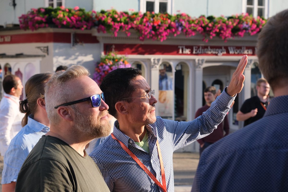 secworkshop's tweet image. #OAuth crowd at Windsor Castle #osw8