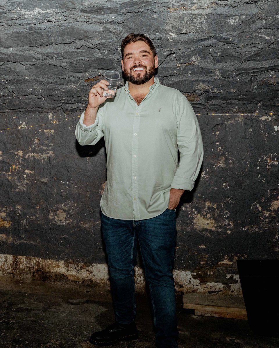 adamrowecomedy's tweet photo. Final week of the Fringe, six more shows in this cave. After this, my tour starts - I’m very excited.

I’m very grateful for all the support that means I get to do this stuff for a living. It’s so great and I don’t take it for granted. 

See you all soon. ❤️ https://t.co/dG9mzgMWvb