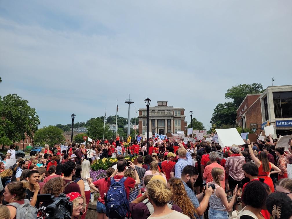 AFTacademics's tweet photo. These pictures of solidarity - students standing against cuts to programs and faculty, are so inspiring. Our union members are proud to be part of the fightback alongside these inspiring leaders.#solidarity #WVU #WVUmistake #WVUWalkout @westvirginiaunited @WVCampusWorkers https://t.co/IFsQ9QV8ZA