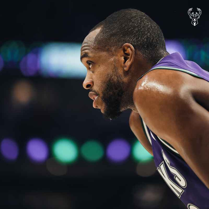 Bucks's tweet photo. Khris' 22-23 Season In Photos 📸

#BucksPlayerWeek | @khris22m