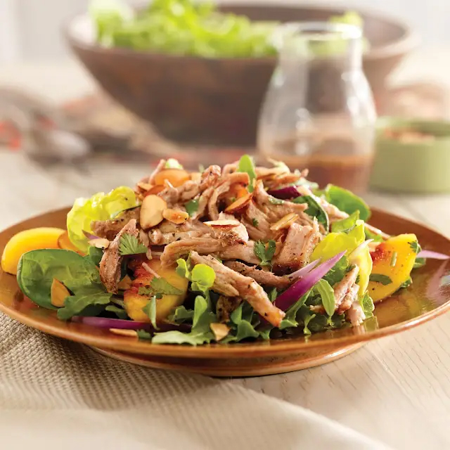 TasteofPork's tweet image. Add this pulled pork salad to your summer night dinner plans! A fresh (and versatile) option to provide your body with essential vitamins, minerals and protein. It’s a win-win!👏🥗

bit.ly/44kfOlp   

#nationalporkboard #porkcheckoff #pork #recipes #food #salad #summer