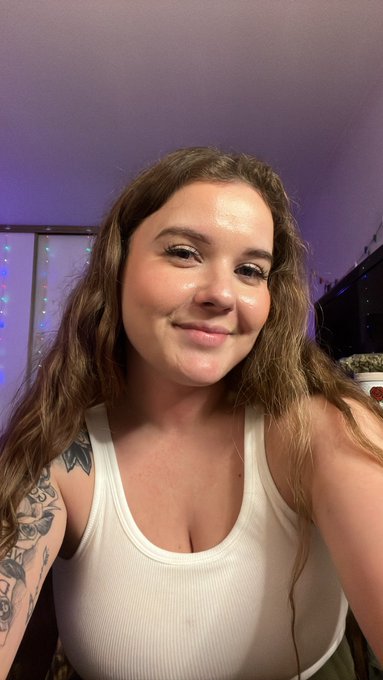 you could project a movie in the backyard at an evening summer bbq on my forehead 🫨 https://t.co/Z6l<a href="/tag/public"class="tags"><span>#public</span></a>