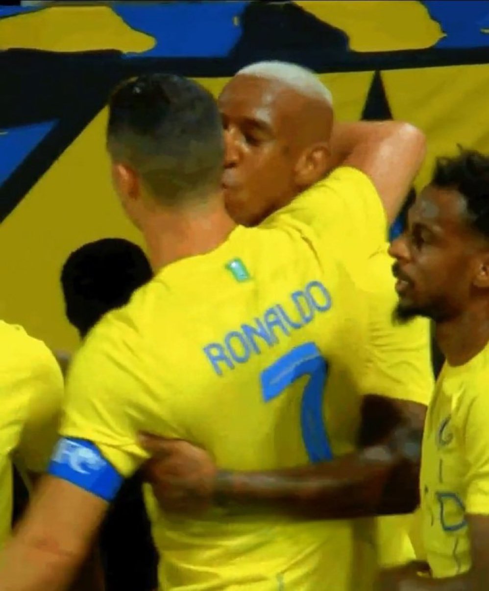 ACL on X: β¨ π€π¨πππππππ β¨ Β©οΈ Captain Ronaldo leads πΈπ¦ Al Nassr into the #ACL Group Stage! / X