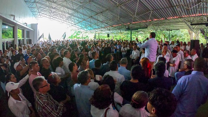 ADemocratica's tweet photo. Hoy se llevó a cabo de manera simultánea en todos los estados del País la juramentación de los testigos y movilizadores del Comando de Campaña de nuestro Candidato @prospericarlos para la elección primaria del #22Oct

¡Somos miles listos y #OrganizadosConProsperi en toda Vzla! https://t.co/yKlyC7K81D