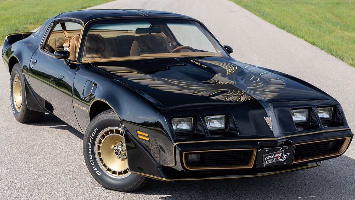 Barrett_Jackson's tweet photo. This 1980 #Pontiac #FirebirdTransAm #Turbo #SE is powered by a fully rebuilt and dyno-tested 301ci 4.9-liter Pontiac #V8 engine. Comprehensively #restored and selling with No Reserve at the inaugural #NewOrleans auction, Sept 28-30.

See more: https://t.co/EDNFWPaqVC https://t.co/lYpAzrZn1f