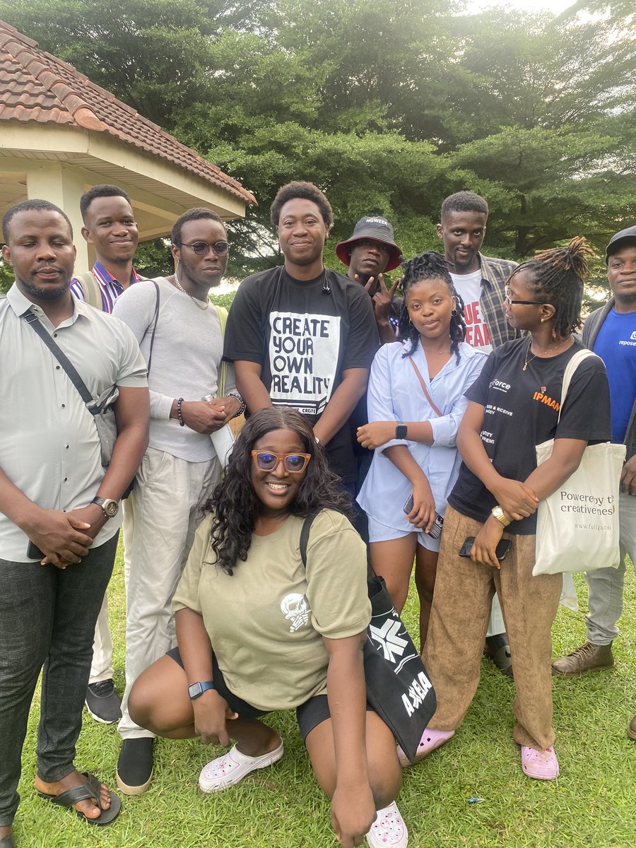 TheRuqayyah's tweet photo. @TheDWRCommunity said we should go and touch grass today and that’s what we did ❤️❤️❤️

For more pictures, go through #DWRCommunity https://t.co/gTmLVUboFP