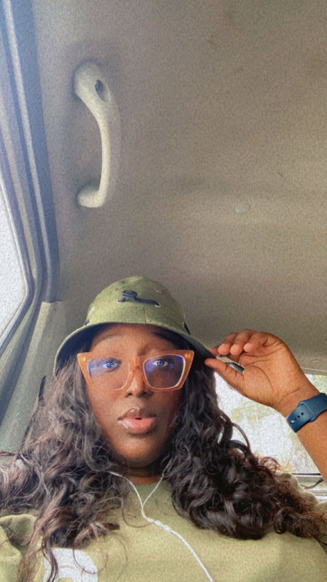 TheRuqayyah's tweet photo. @TheDWRCommunity said we should go and touch grass today and that’s what we did ❤️❤️❤️

For more pictures, go through #DWRCommunity https://t.co/gTmLVUboFP