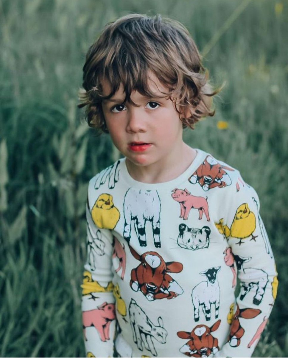 Farmyard Print from #faunakids #irishfashion #childrenswear #kidswear #loungesuit #Pyjamas #print #farmyardprint #irishfashionart #faunakids #nadiacruikshanks #Irishdesign #CIFD