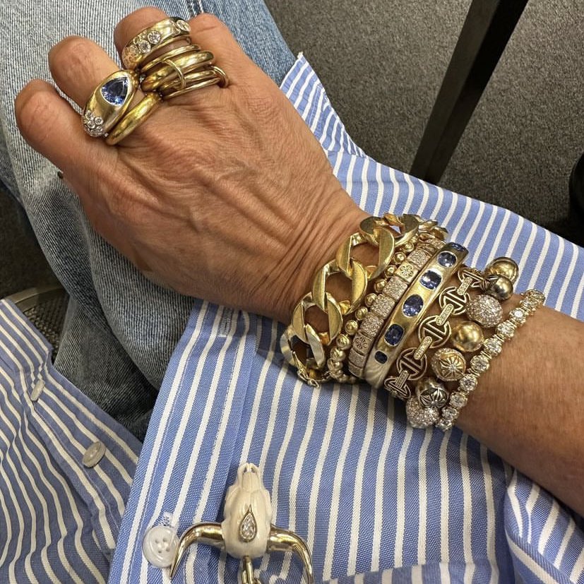 pradachurch's tweet photo. she runs the jewelry stores like the mob https://t.co/74XpuQVRGm