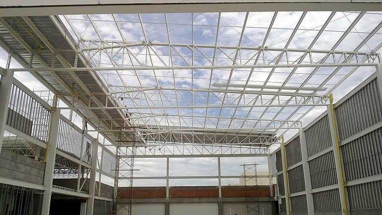 KuneColombia's tweet photo. Las ventajas de usar estructuras metálicas para techos de edificios - https://t.co/yMhsRIYqhr https://t.co/oWI8B3w62z