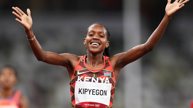 grace_rufee's tweet photo. Congratulations Faith Kipyegon on your 1500m win in Budapest. The GOAT https://t.co/aeKFqkf7NE
