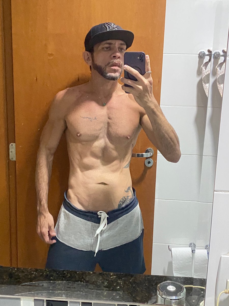 MooreRodrigo's tweet photo. FAÇA TUDO PRA AGRADAR À VOCÊ É NAO OS OUTROS... #goodafternoon #nãosouigualaninguém #nascipraagradaramimmesma #autoestimaelevada #autoconfiança #reapeitaminhahistoria https://t.co/5Z87AnTDIE