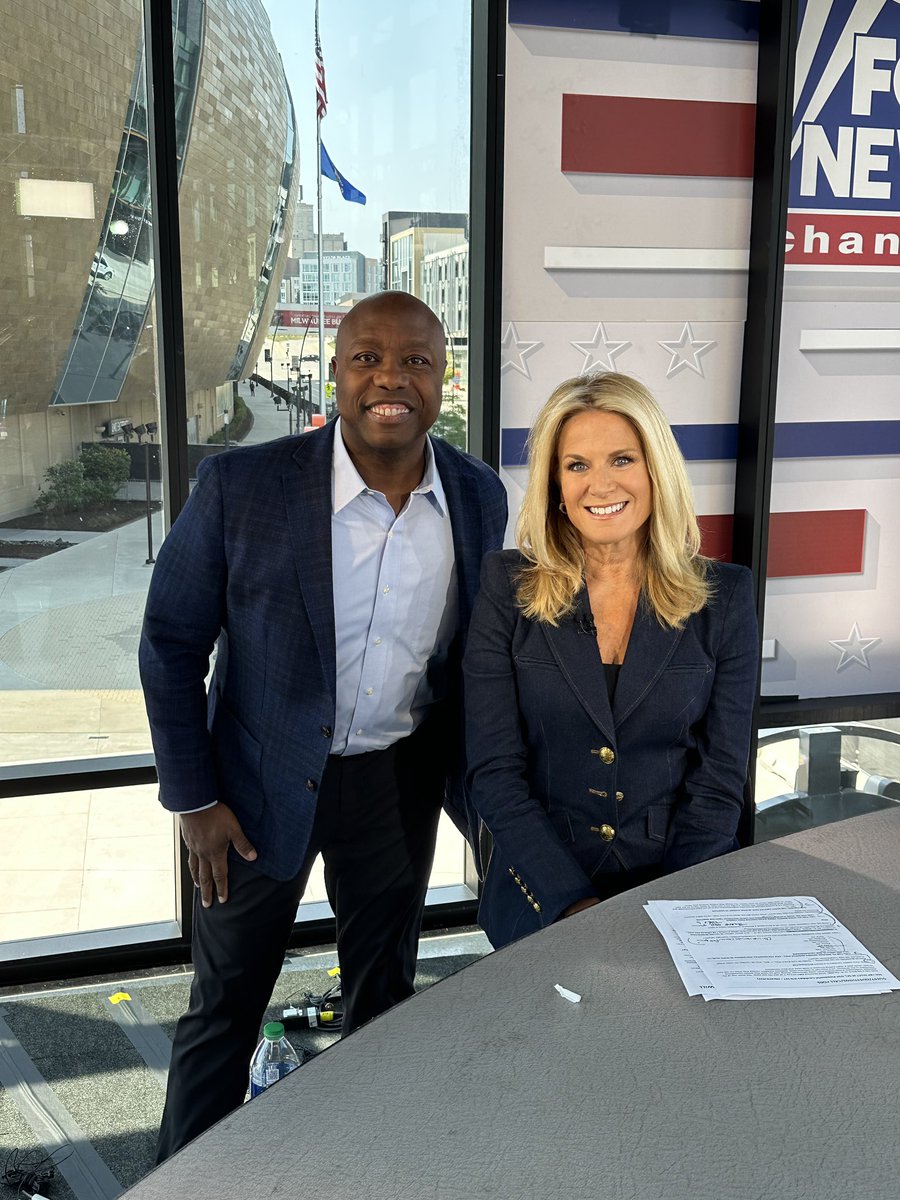 votetimscott's tweet image. Great catching up with @marthamaccallum ahead of tomorrow night’s debate. 

Let’s GO! 💪🏾