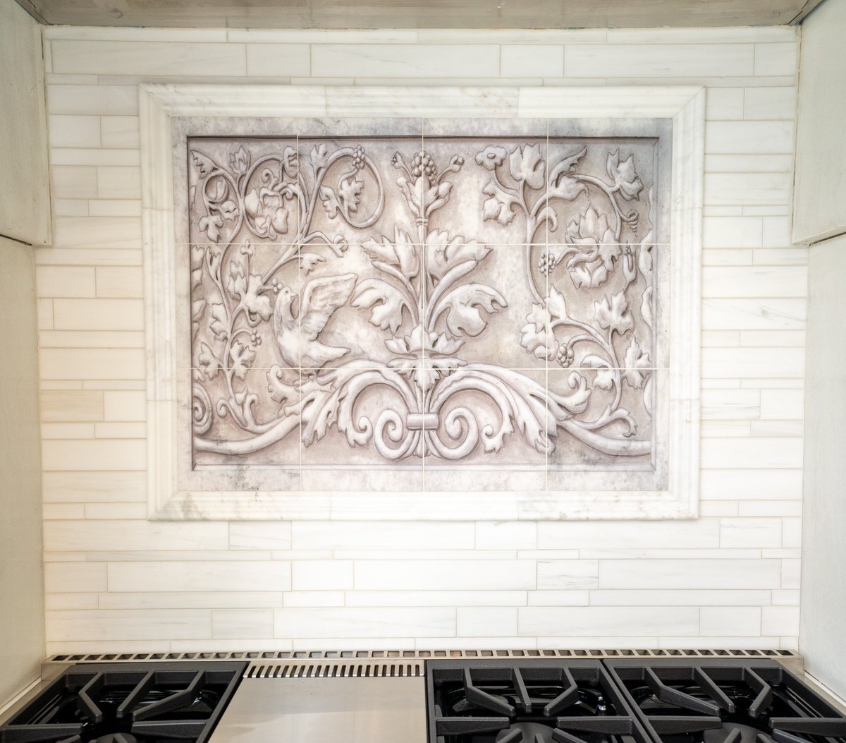 TileCenterUsa's tweet image. Elevate with Eye-Catching Backsplash! ✨🍳 Browse our range at tilecenterusa.com/products/ceram… or visit our store. Let your kitchen shine! 🍽️🏠 #TileCenter #KitchenDesign #BacksplashInspiration #TransformYourSpace