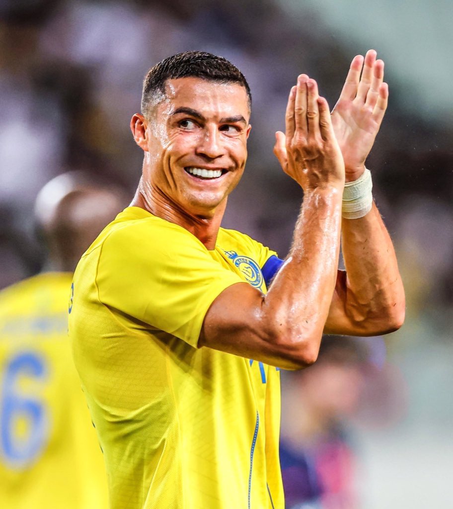 futbolliit's tweet photo. Al Nassr shënoi 3 gola në 8 minutat e fundit për t'u kualifikuar në Champions League-n e Azisë🤯

#alnassr #afcchampionsleague #saudiarabia #ronaldo #sadiomane #talisca #portugal #traversa #futbollshqip https://t.co/MDDtcHvwTM