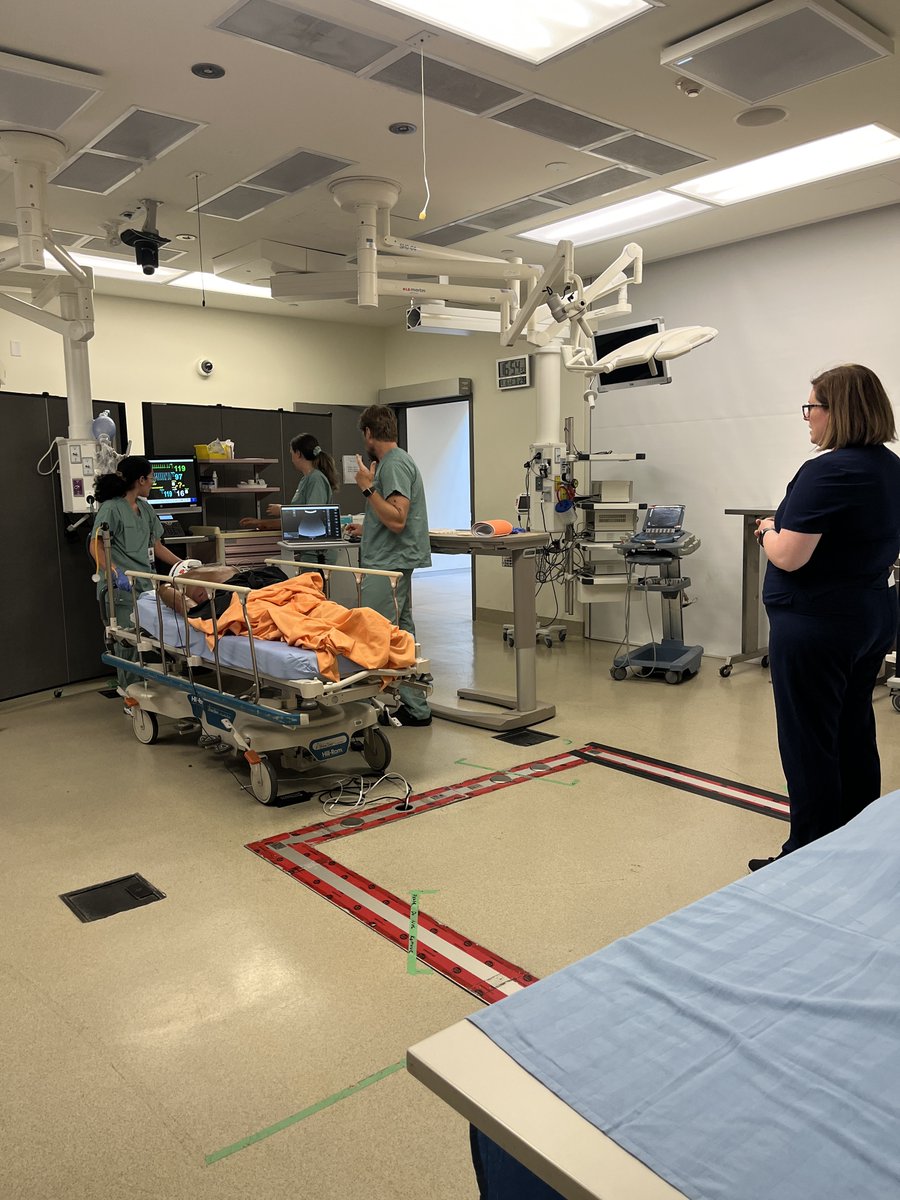 Sim team members hard at work getting a trauma scenario ready for the Young Leaders @StMichaelsFdn event! It is a privilege to partner with the Foundation to support quality patient care at our St. Michael's Emergency Department. @UnityHealthTO @UnityHealthEd