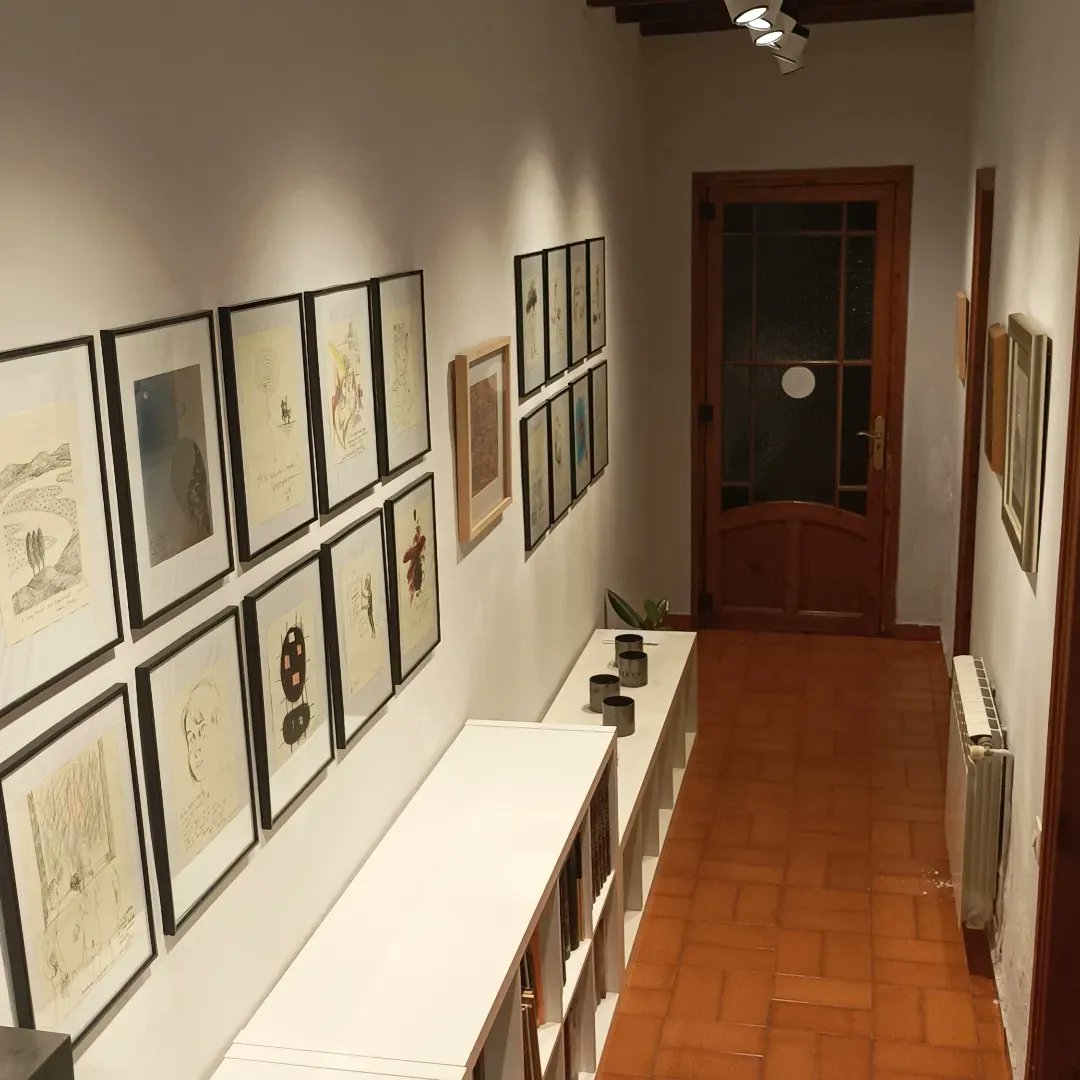 JosepCanals2's tweet photo. Aquest estiu estem a la teva pantalla som galeria pionera a Internet. En 1997 iniciem el treball en xarxa, defensem Sant Cugat com terra d'artistes.

 #EntraALaGaleria #santcugat #artenxarxa #art #galeria #galeriesacasa #Somimpuls #SomICEC #gacc #laculturaacasa  #compartir https://t.co/gaHC0xi94n