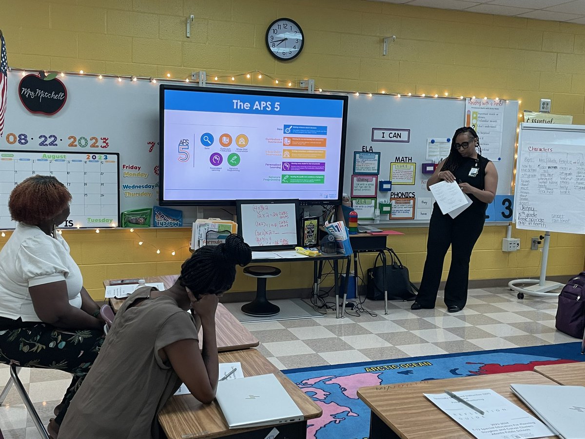 APSFinchEagles's tweet photo. Afterschool PL’s is happening now @APSFinchEagles! #lessonalignment #aps5 #DSE #planningmeanifullessons4ourscholars @DrTSpencer @_craigasimmons @Dacia_Lampkin_ @apsupdate https://t.co/LsR3VeNRZr
