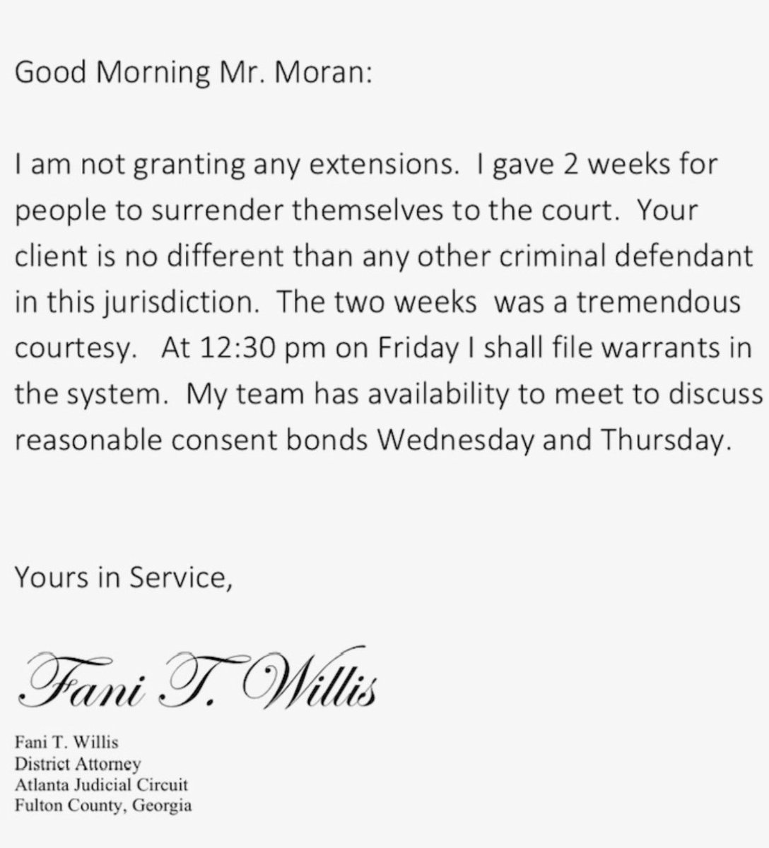 MSNOWNews's tweet photo. Mark Meadows asked for more time to surrender in Atlanta. 

Here is DA Fani Willis responding to the Meadows legal team. https://t.co/EdSS1j4GRM