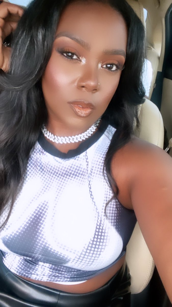 LondonMarie20's tweet photo. Facecard never Declines ❤️ #RenaissanceTour🐝 https://t.co/Brr3Lljm3p