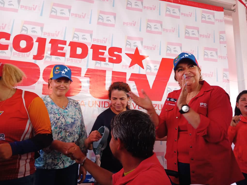 PartidoPSUV's tweet photo. En Cojedes 🚩

Así se llevó a cabo la jornada de atención social para toda la militancia y estructuras de base del Partido. 

@CojedesPsuvOfic 
#PsuvEnLaCalle https://t.co/5Yad3rjuRg