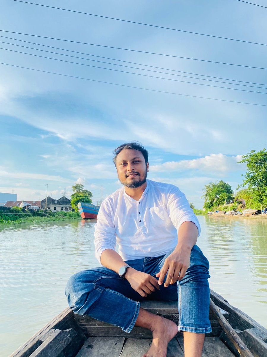 NabilSheikh6's tweet photo. প্রেমিকরা কখনো অভিজ্ঞ হয় না, অভিজ্ঞ লোকেরা কখনো প্রেমিক হয়ে উঠতে পারে না । https://t.co/Y0XbCgzsMv
